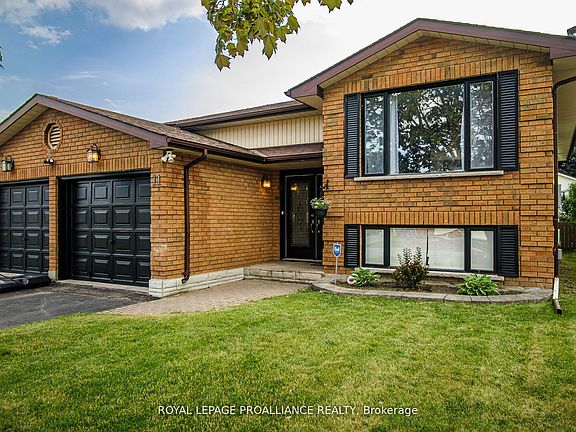 2nd image of 11 Springbrook Cres