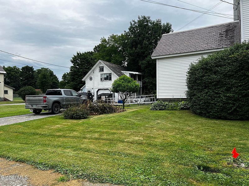 4th image of 7 Irving Avenue