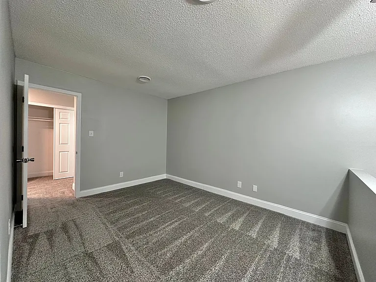 The Hammond Apartments — Photo 102