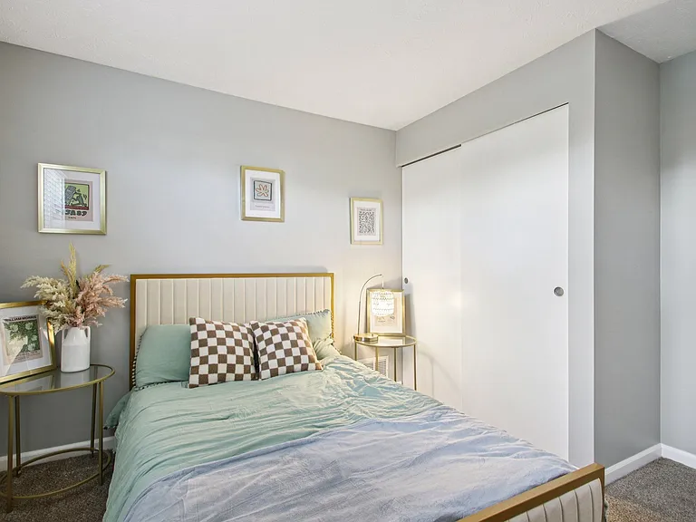 CenterPointe Apartments & Townhomes — Photo 35