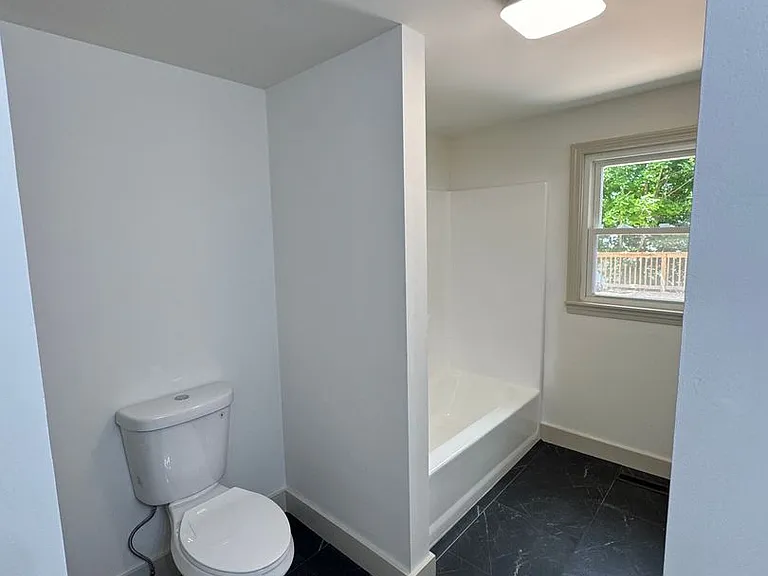 51 Summit St — Photo 24