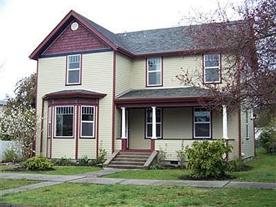 1st image of 521 N Iron St