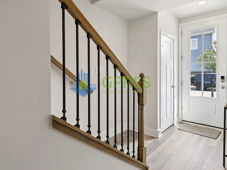 520 Cooper St — Photo 2