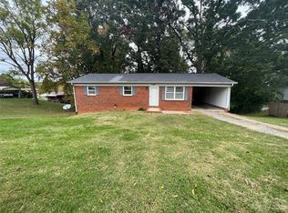 127 Kilborne Dr, Newton, NC 28658