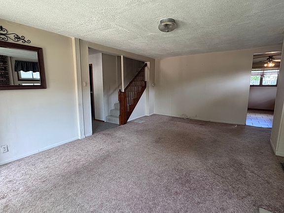 5th image of 408 E Elm St