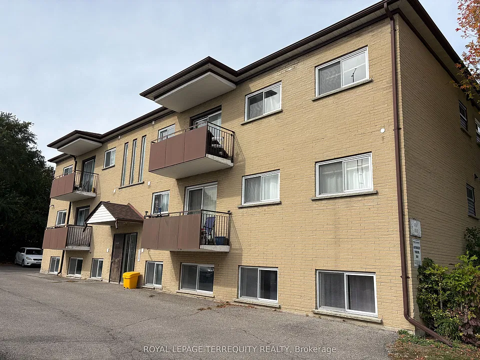 200 Park Rd N #302