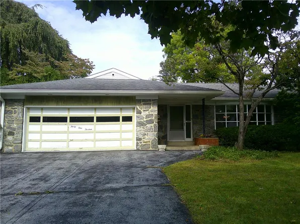 3113 Club Dr, Allentown, PA 18103