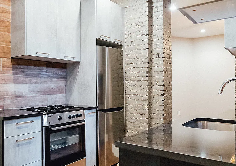 206 Scholes St #9 — Photo 14