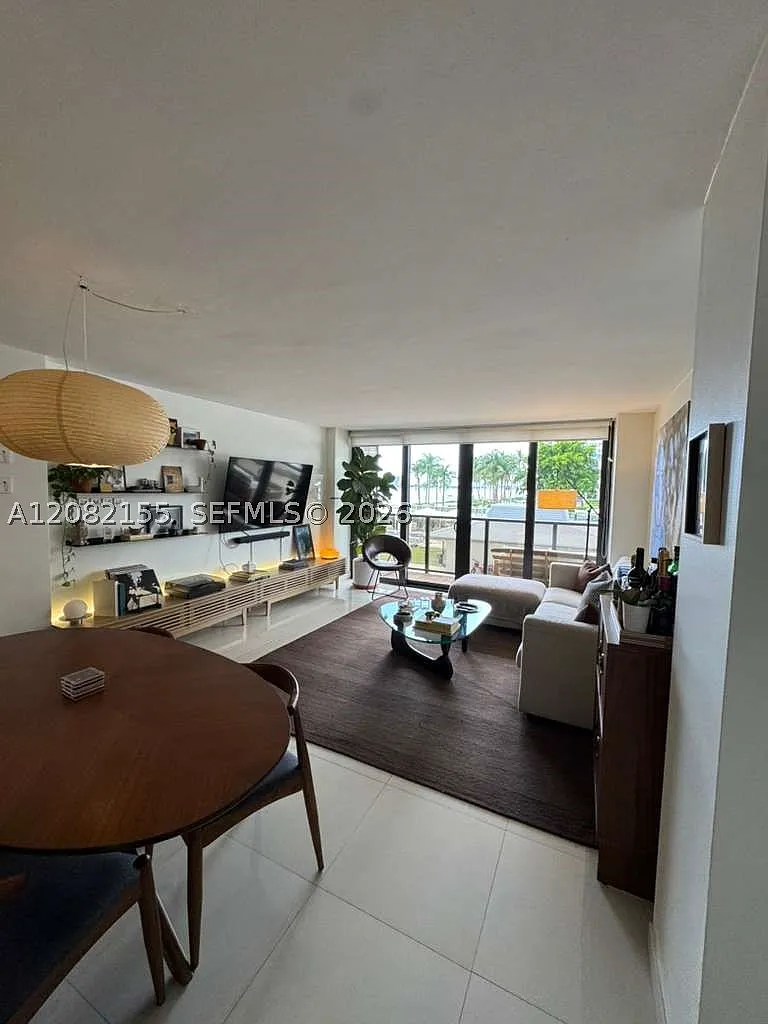 1 bed, 2.0 bath, 768 sqft, $2,900 — Photo 3