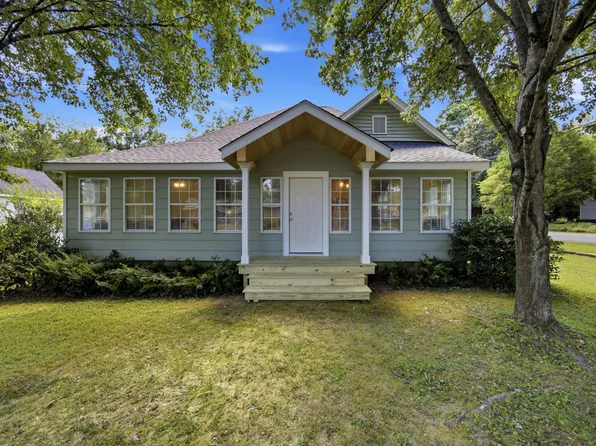 302 E Villanow St, La Fayette, GA 30728