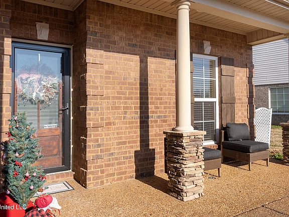 3rd image of 2700 Hill Valley Ln