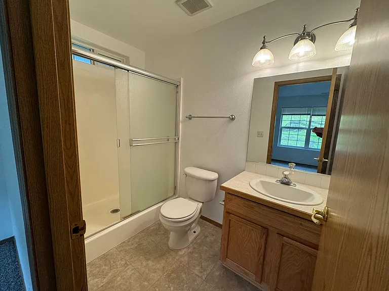 3265 NE Johnson St — Photo 16