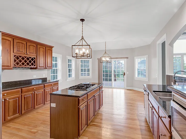 3N812 John Greenleaf Whittier Pl — Photo 32