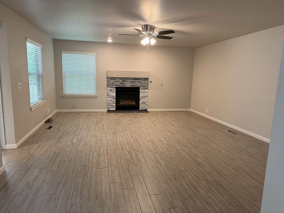 Living room with gas fireplace