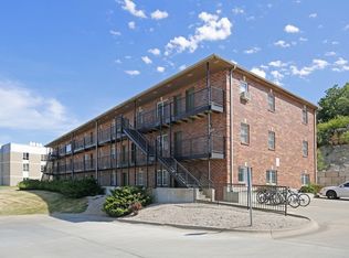 1620 McCain Lane, Manhattan, KS 66502
