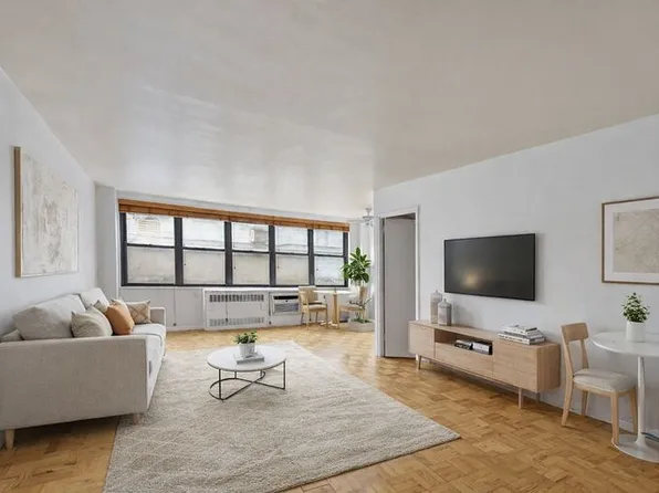 209 E 56th St APT 2K, New York, NY 10022