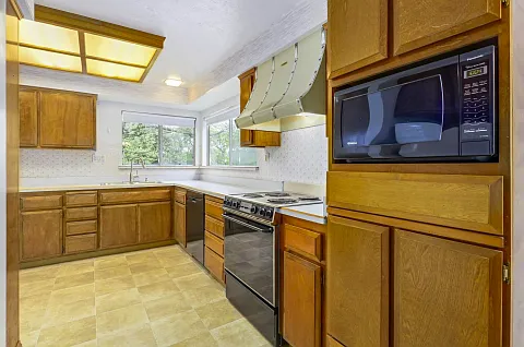 4510 Chicago Ave — Photo 7
