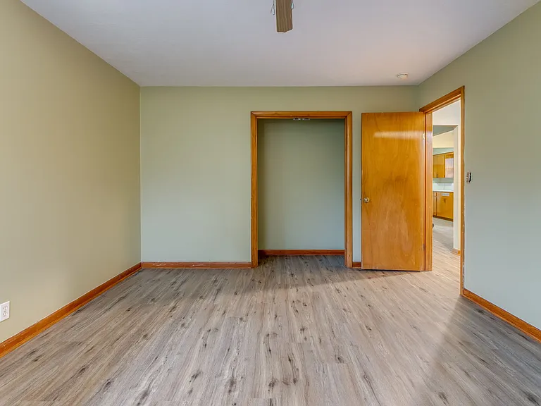 11835 NE Couch St — Photo 13