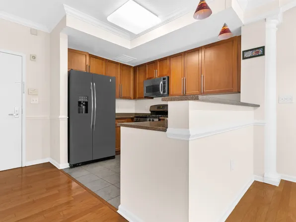 15 Freedom Way image 2 of 14