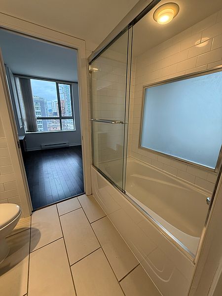Vancouver Apartment for rent - 1 Bedroom — photo 10