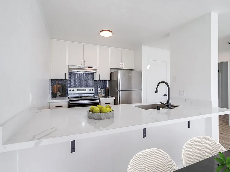 The Lucci | Renovated 1 & 2 Bedroom Apartments in Clairemont — Photo 12