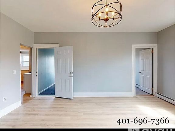 2nd image of 142 W Clifford St Floor 2