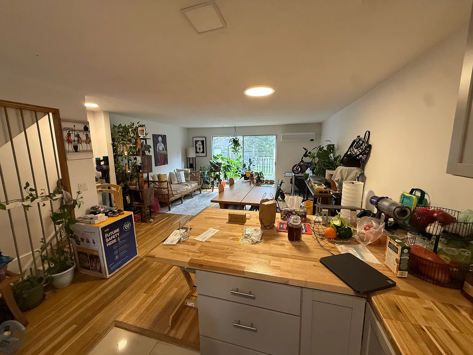 21 Webster Ct — Photo 2