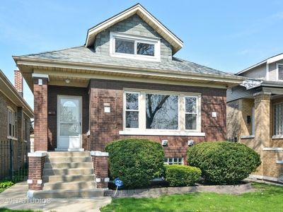 2816 N Kilpatrick Ave, Chicago, IL, 60641