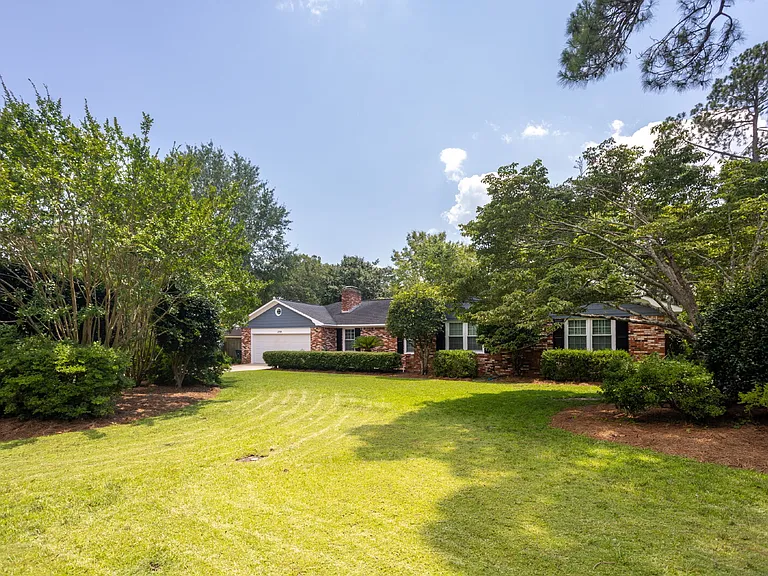 2704 Powhatan Dr — Photo 4