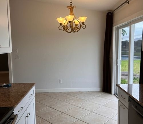 4th image of 715 Meyer Dr