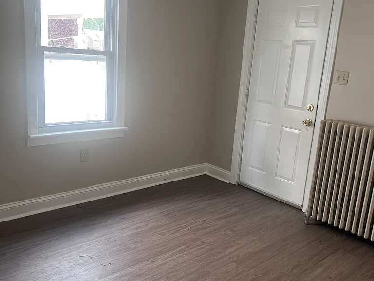 325 Broad St #323 — Photo 2