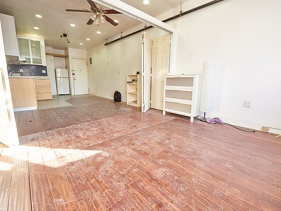 3rd image of 76 Forsyth St APT 12