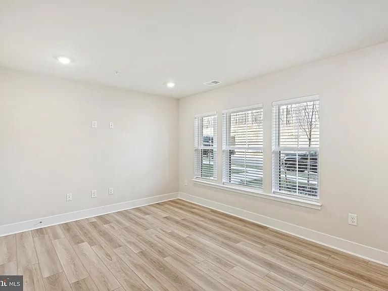 11407 Starlight Pl — Photo 5