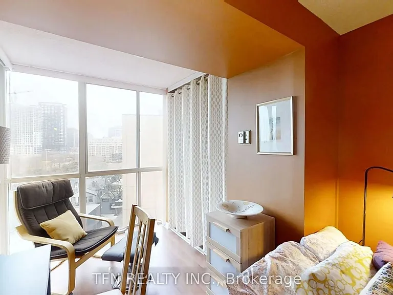 801 King St W #712 — Photo 10