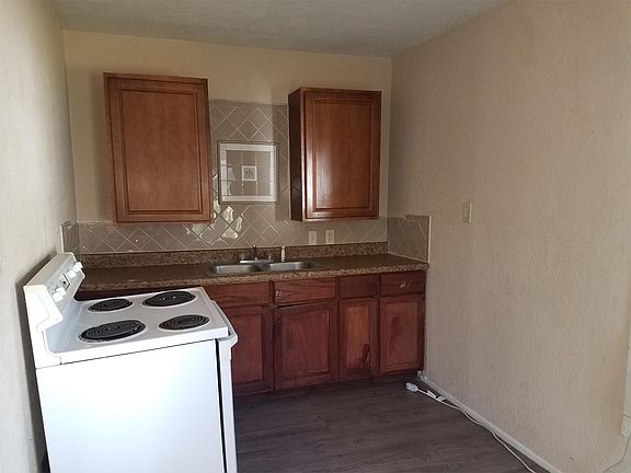 5th image of 3802 Selma St APT A