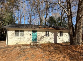 3923 Colebrook Rd, Charlotte, NC 28215