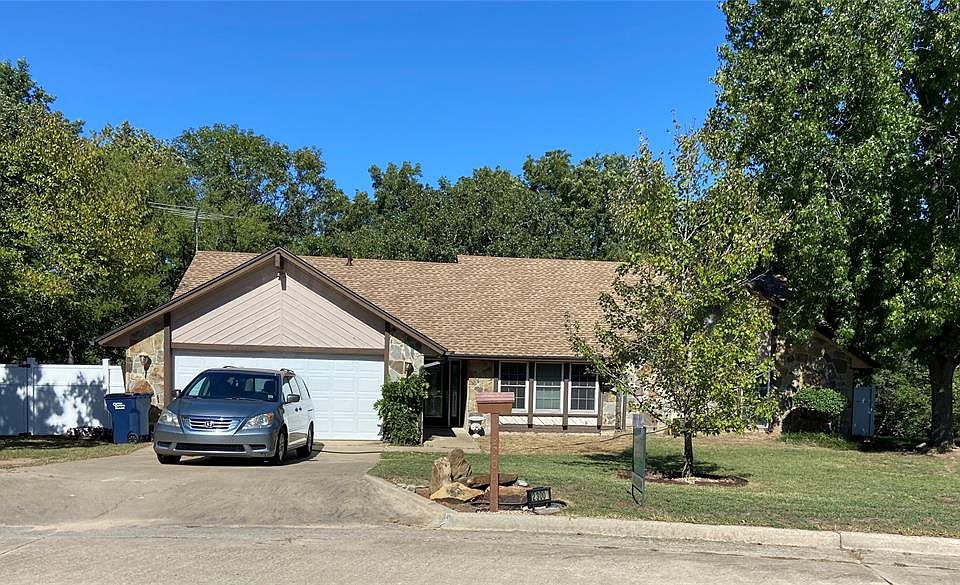 1st image of 2300 Northwood Dr