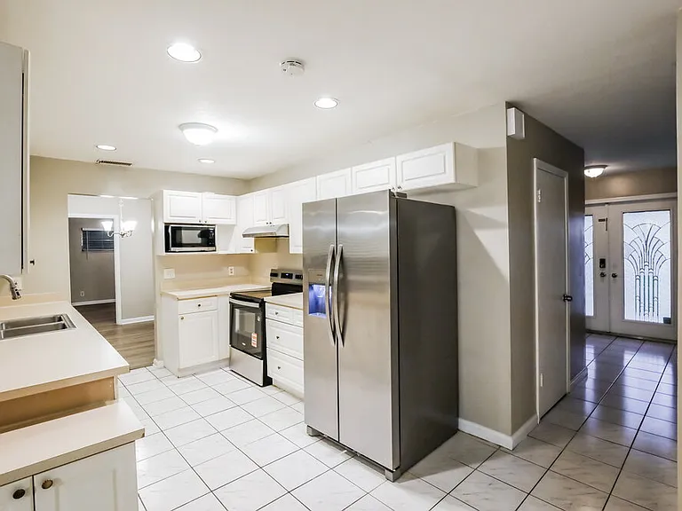 12695 Westport Cir — Photo 8