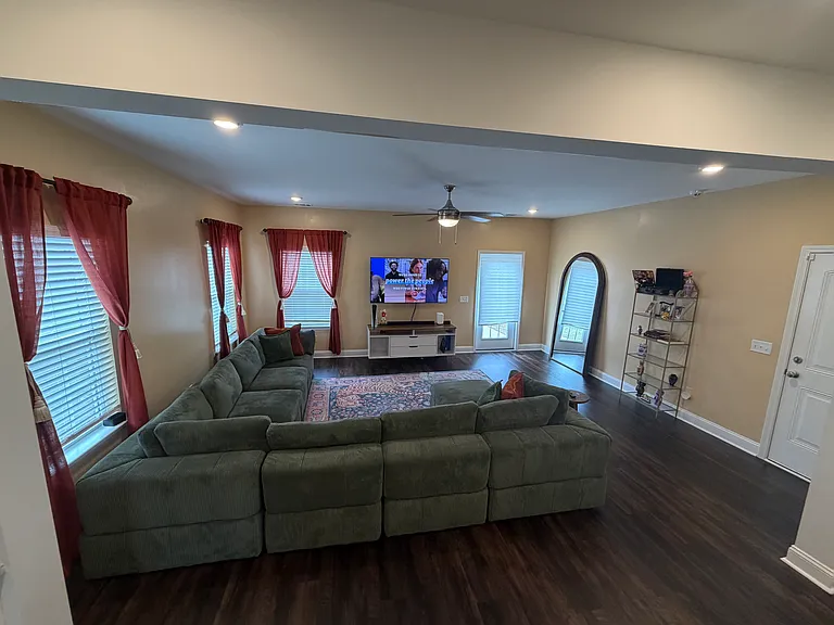 209 Glick Way — Photo 5