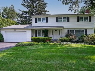 1112 Fernwood Dr, Niskayuna, NY 12309