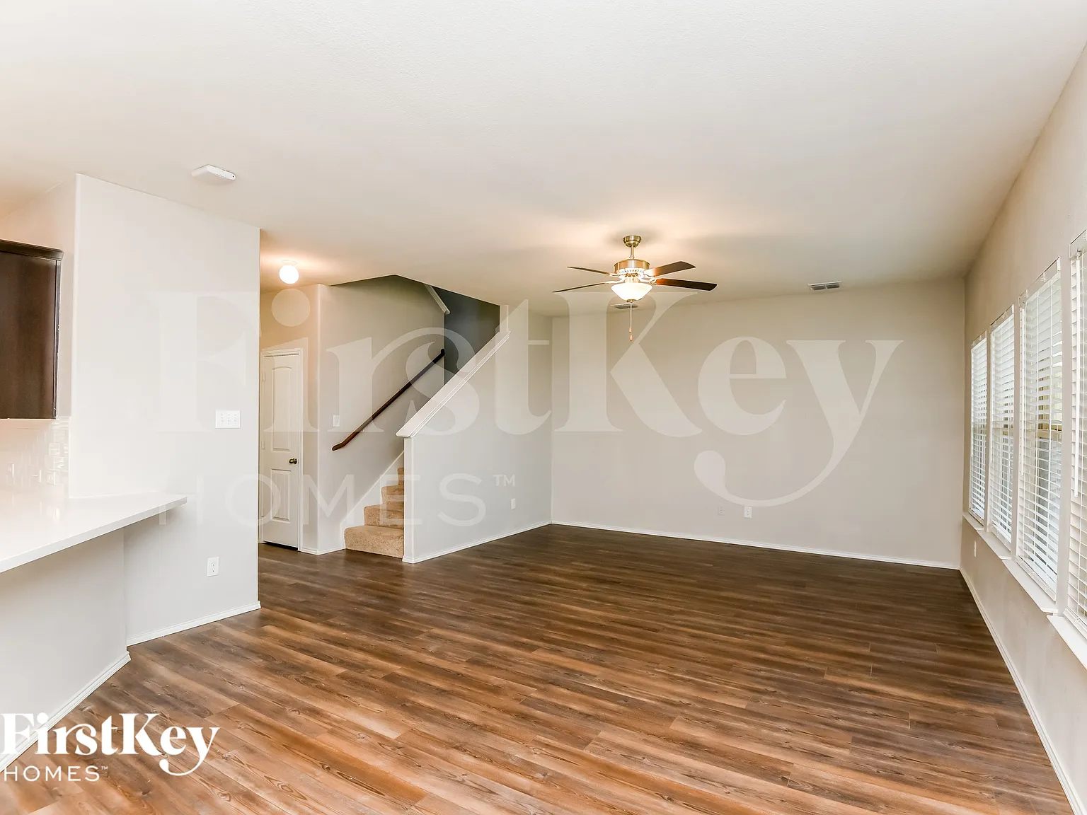 4 bed, 2.5 bath, 2498 sqft, $2,730 — Photo 2