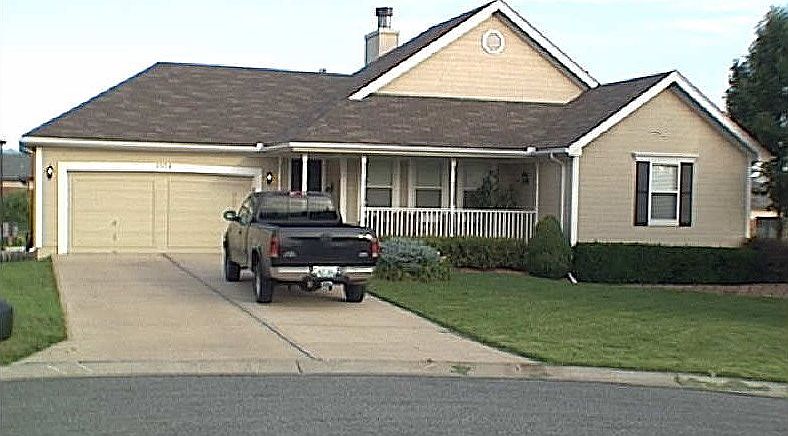 1st image of 1004 NE Applewood St