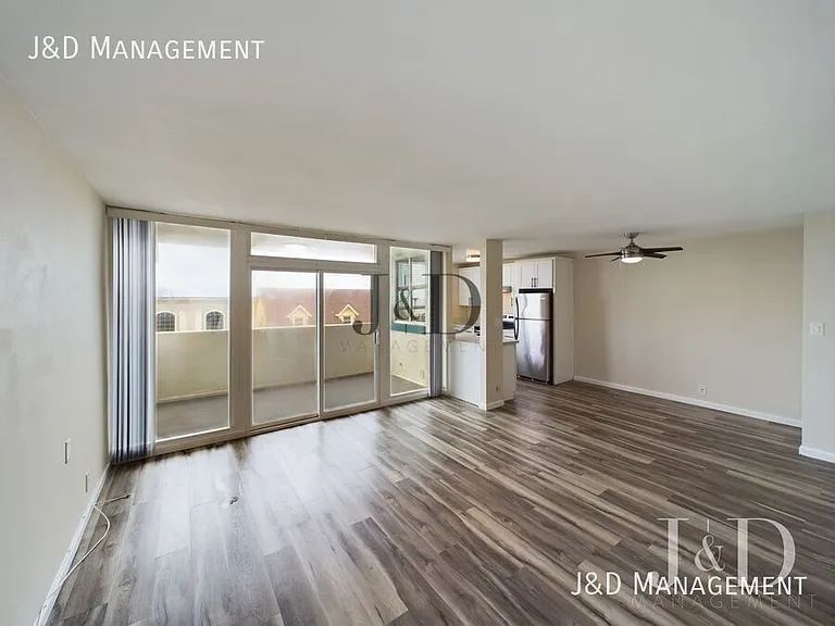 1120 S Pacific St — Photo 25