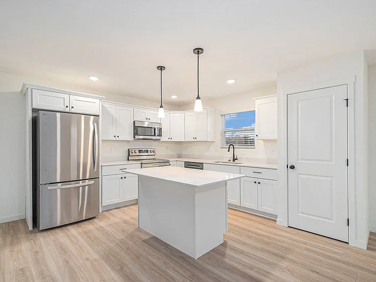 671 Bush Blvd — Photo 6