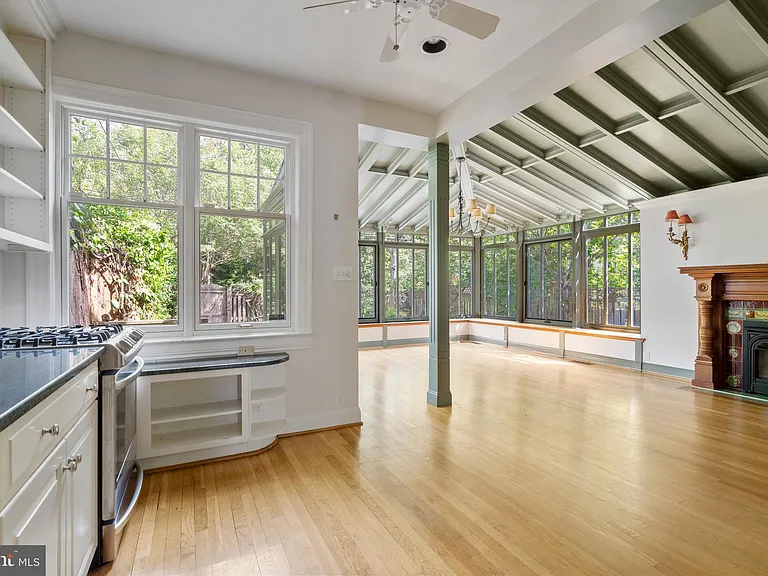 3313 Cleveland Ave NW — Photo 25