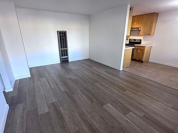 3rd image of 1205 Allerton St APT 1