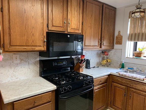 2nd image of 220 Northwood Dr