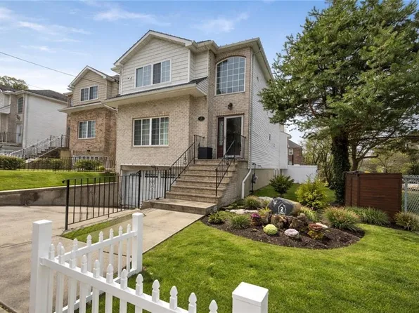 2 Clinton Ct, Staten Island, NY 10301