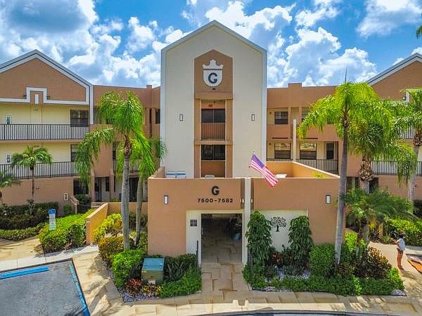 1st image of 7558 Fairfax Drive #302