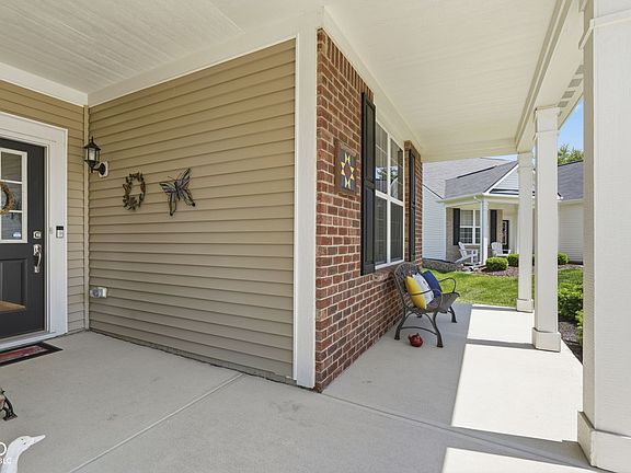 5th image of 4768 Petunia Dr